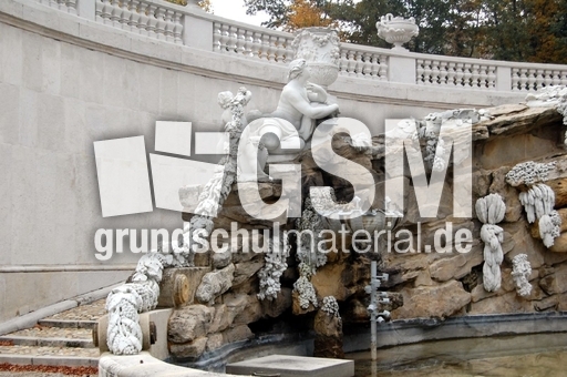 Schlosspark_Schönbrunn_Obeliskbrunnen_2.JPG